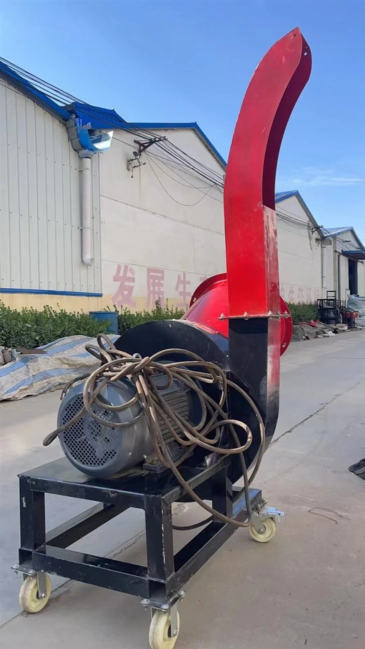 Small Volume Tooth And Claw Crusher