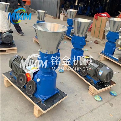 Ensenyeu a controlar la duresa del producte acabat de la màquina de pellets d...